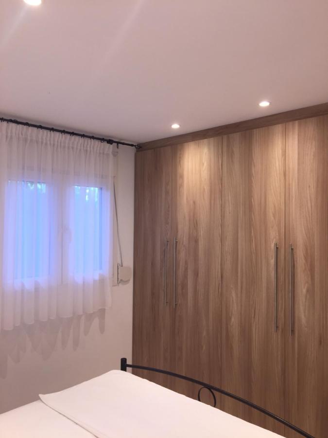 Eleana'S Apartments Гоувия Экстерьер фото