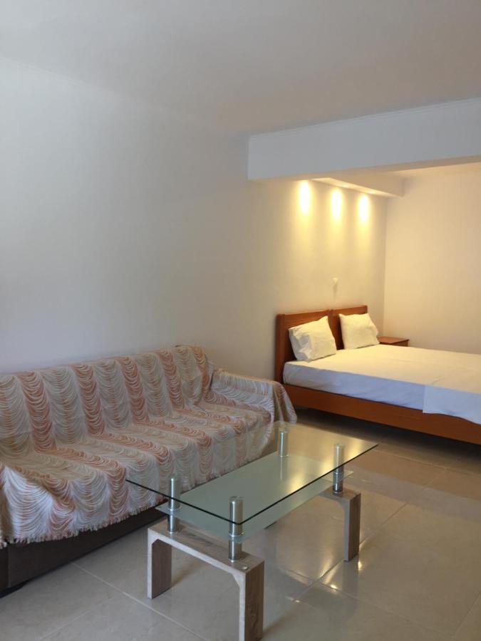 Eleana'S Apartments Гоувия Экстерьер фото